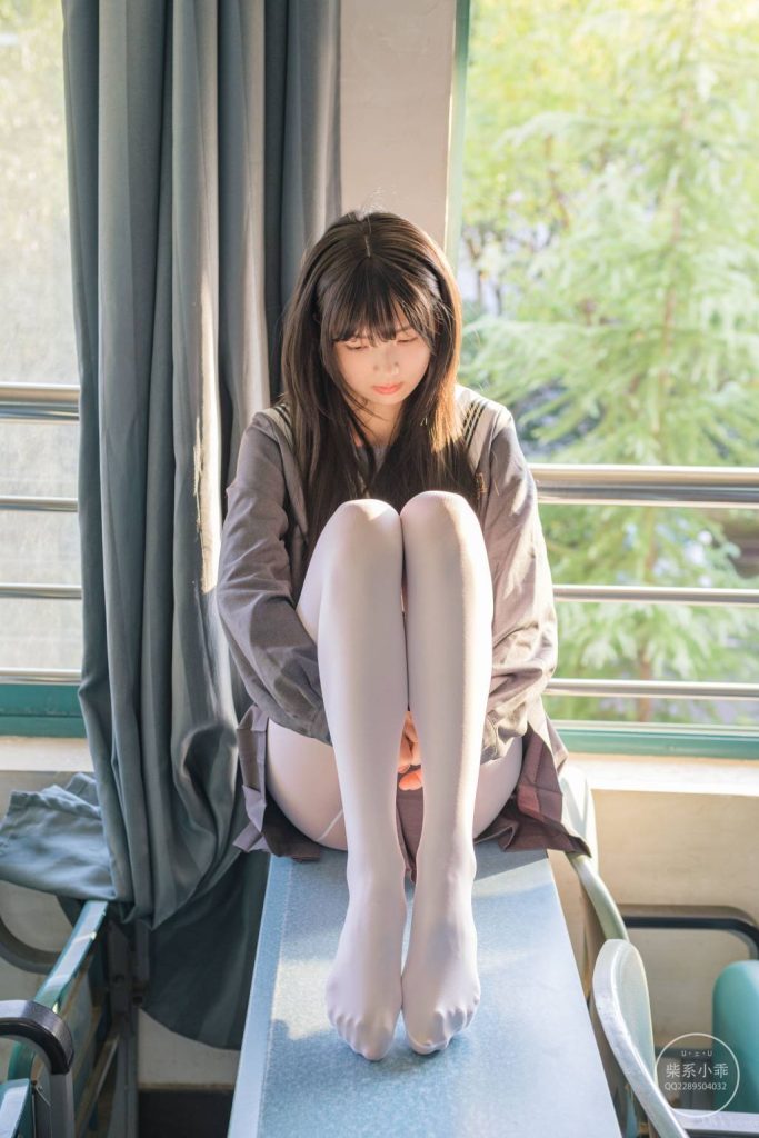 图片[3]- 水手服白丝少女，纯欲感拉满-美图馆