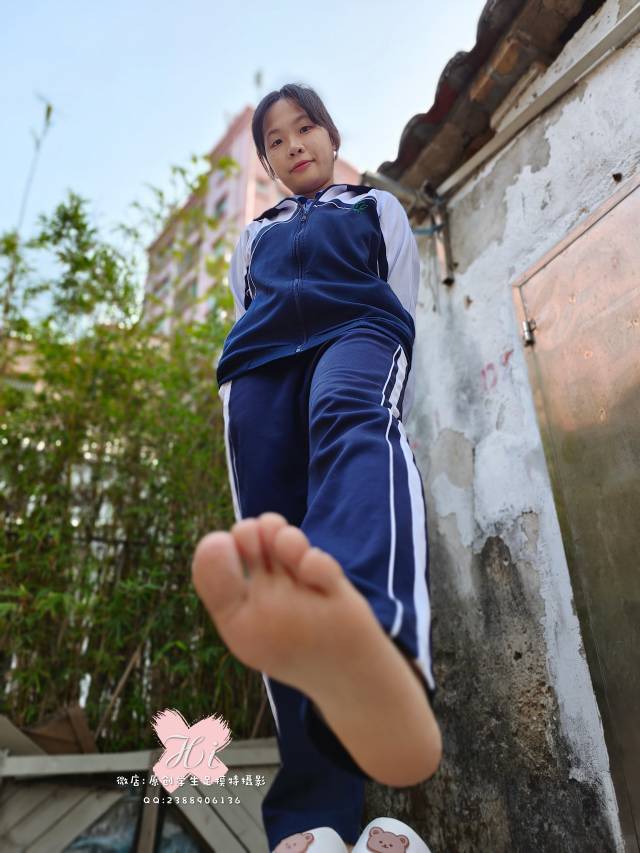图片[2]-校服清纯少女，青涩又干净-美图馆