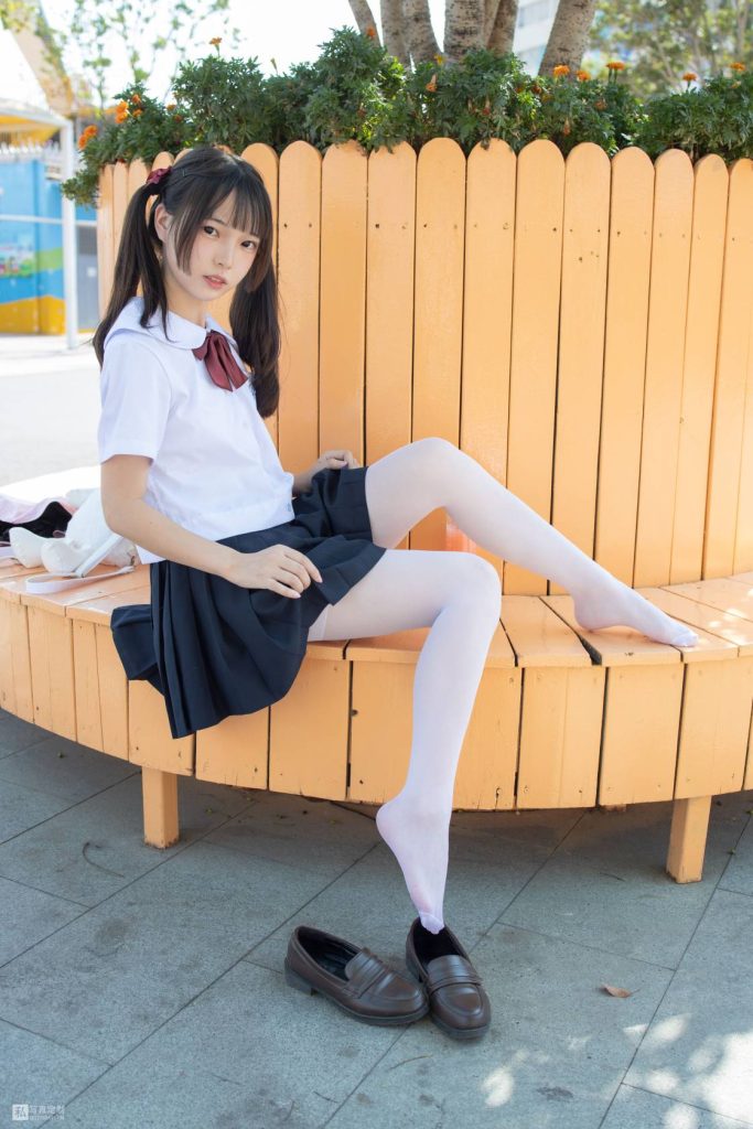图片[2]-JK制服双马尾少女，青春感拉满。-美图馆
