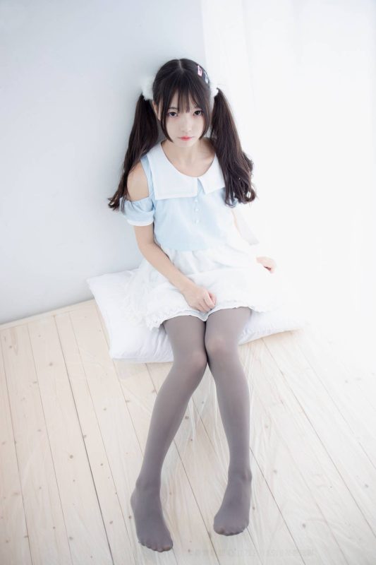 蓝白洛丽塔少女，软萌又清新-美图馆