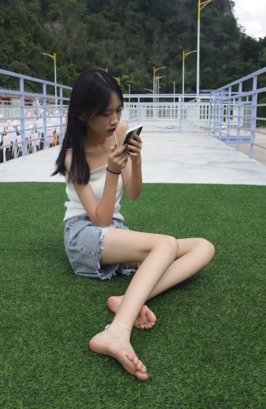 休闲清爽穿搭少女，简约又有气质。-美图馆